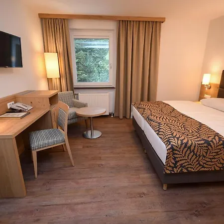 Seegasthof Hois'n Wirt - Mit Wellnessbereich فندق غموندين