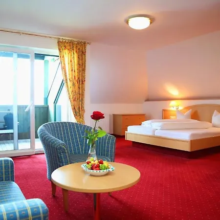 فندق Seegasthof Hois'n Wirt - Mit Wellnessbereich غموندين