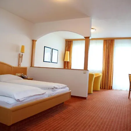 Seegasthof Hois'n Wirt - Mit Wellnessbereich فندق غموندين